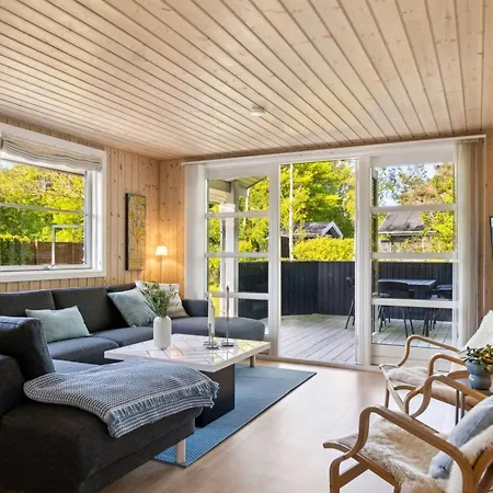 Holiday home Melvin - 700m From The Sea By Interhome *